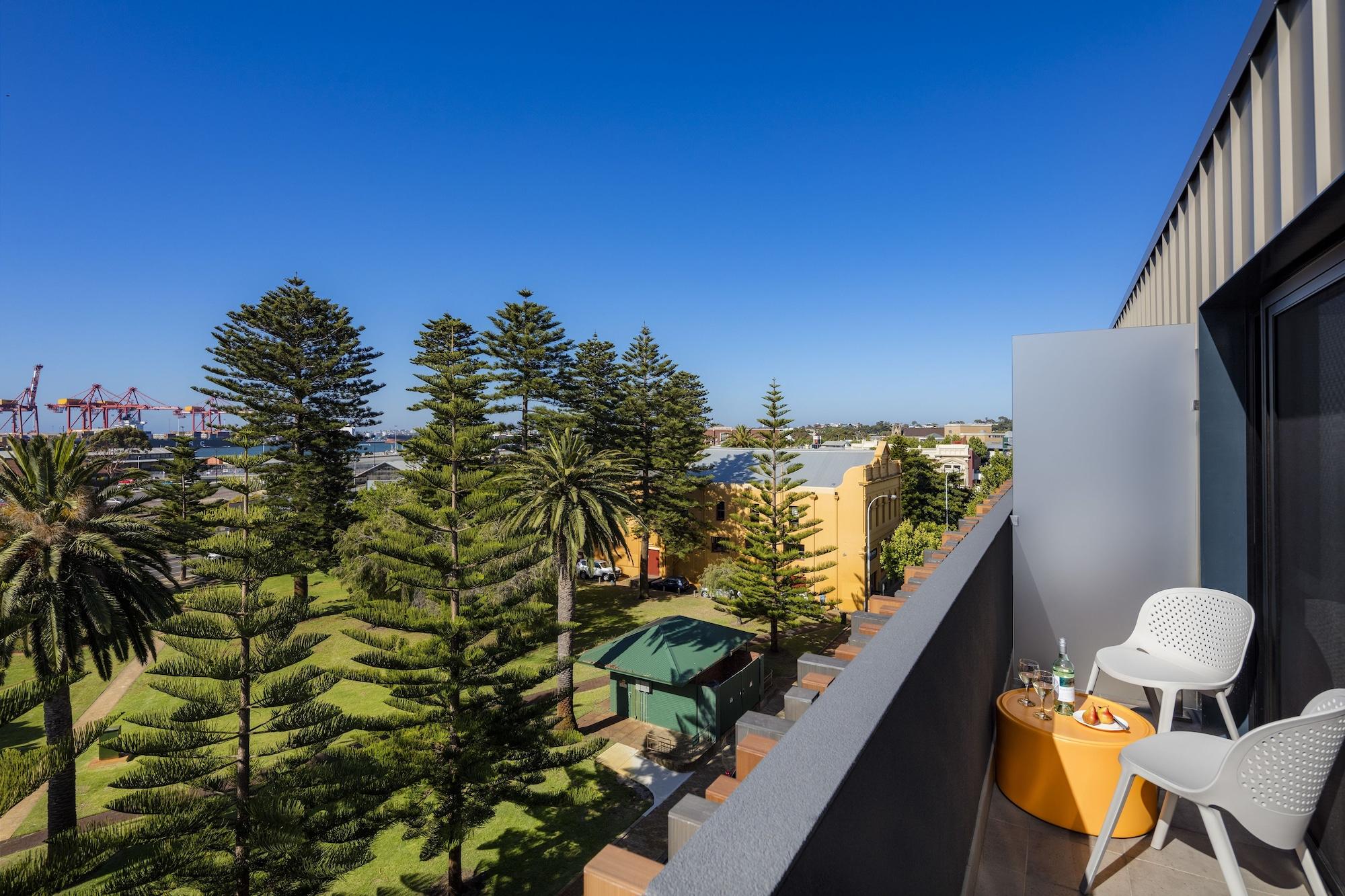 Quest Fremantle Aparthotel Екстериор снимка